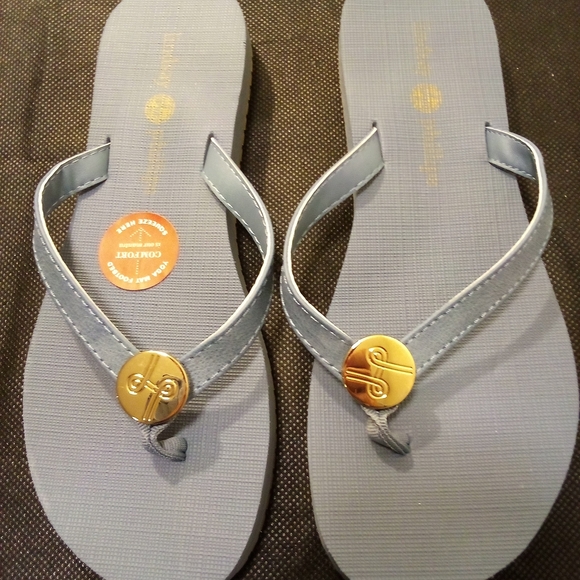 Lindsay Phillips - NWT Yoga Mat Foot bed, Logo Button Non-Slip Soles, Denim Blue - Picture 3 of 15